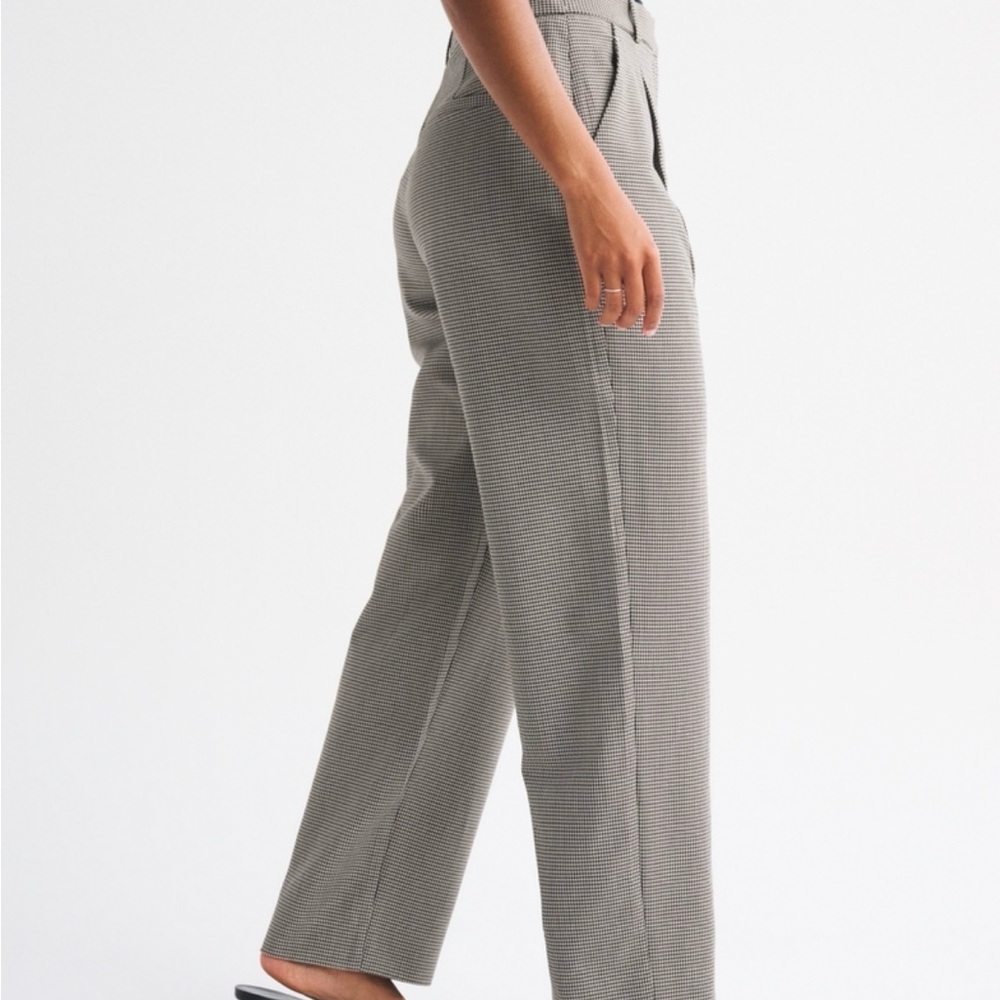 Curve Love A&F Quinn Taylored Straight Pants (short) - Picture 3 of 6